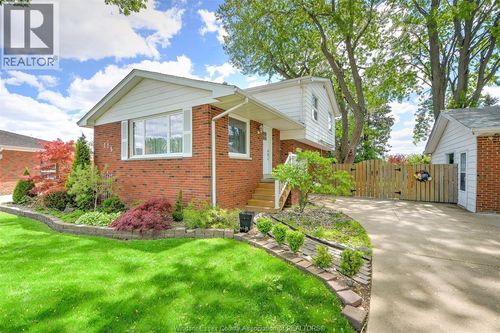 115 Main St S, Amherstburg, ON, N9V2L2 | Card Image