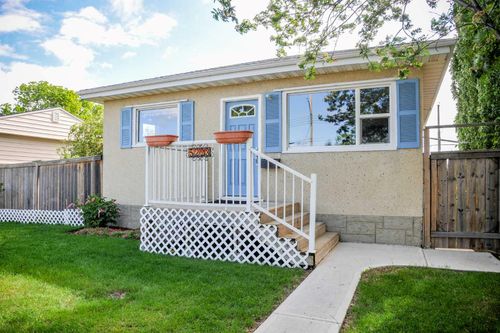 5223 46 St, Camrose, AB, T4V1H4 | Card Image