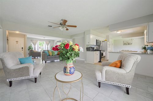 101 Wildrose St, Baytown, TX, 77520-1335 | Card Image