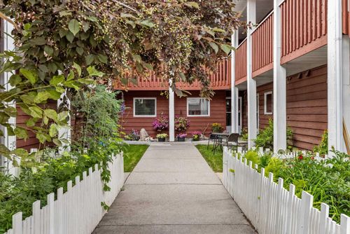 4-717 7th Street E, Canmore, AB, T1W2C3 | Card Image