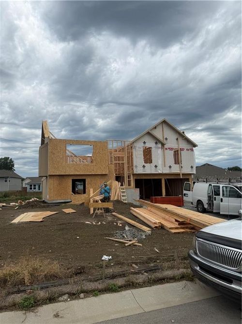 11208 E 207th St, Peculiar, MO, 64078-2201 | Card Image
