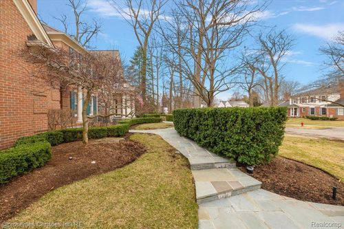 400 Hamilton Rd, Bloomfield Hills, MI, 48301-2546 | Card Image