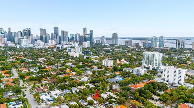 426 Sw 26 Th Rd, House other with 4 bedrooms, 3 bathrooms and null parking in Miami FL | Image 7