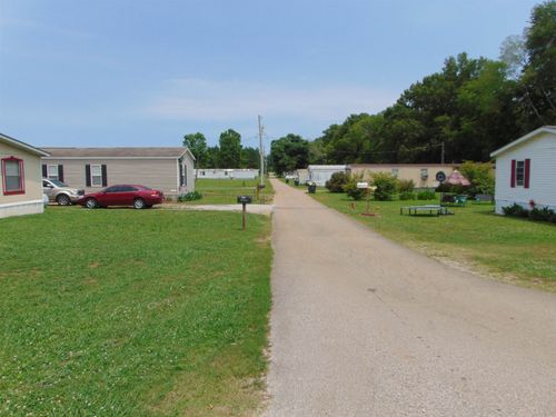 2250 Ford Rd, Muscle Shoals, AL, 35661-1141 | Card Image