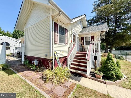 124 Penn St, PENNS GROVE, NJ, 08069-1242 | Card Image