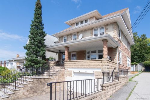 17 Lake Ave, Yonkers, NY, 10703-2604 | Card Image