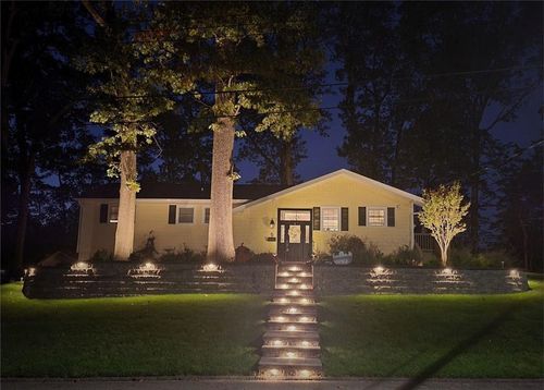 5 Indian Dr, West Nyack, NY, 10994-2110 | Card Image