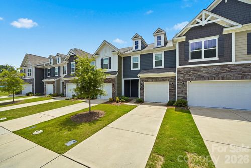 235 Quinn Rd, Matthews, NC, 28104-6323 | Card Image
