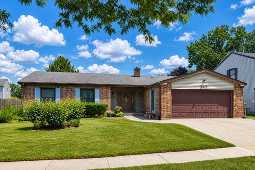 743 Franklin St, Westmont, IL, 60559-1208 | Card Image