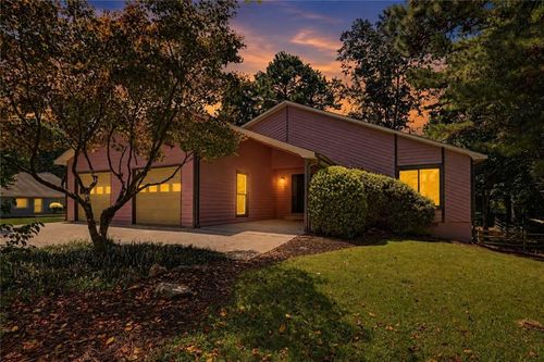 10900 Spotted Pony Trl, Johns Creek, GA, 30022-4993 | Card Image