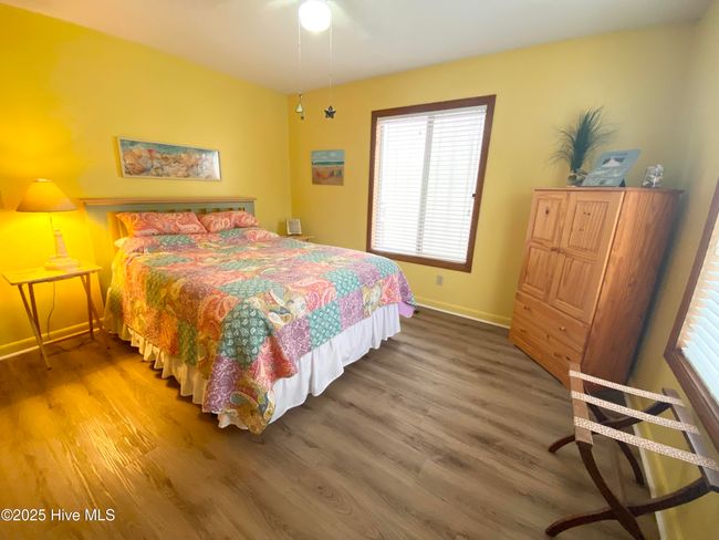 201 Ne 48 Th St, House other with 3 bedrooms, 2 bathrooms and 1 parking in Oak Island NC | Image 16