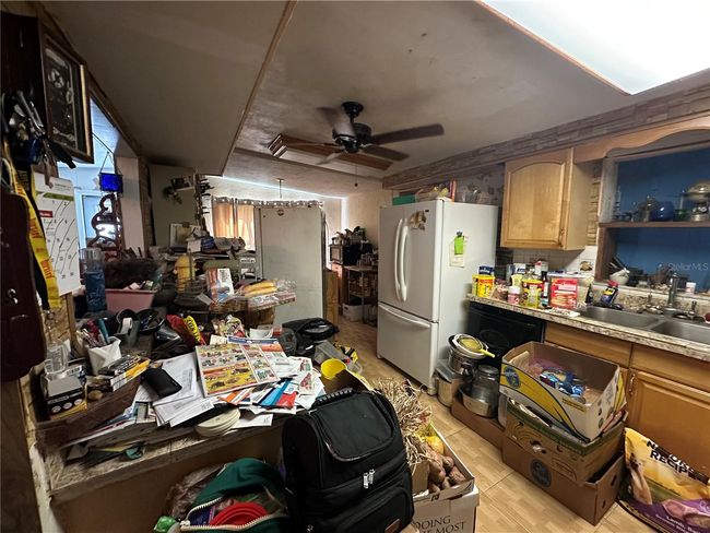 Kitchen | Image 8