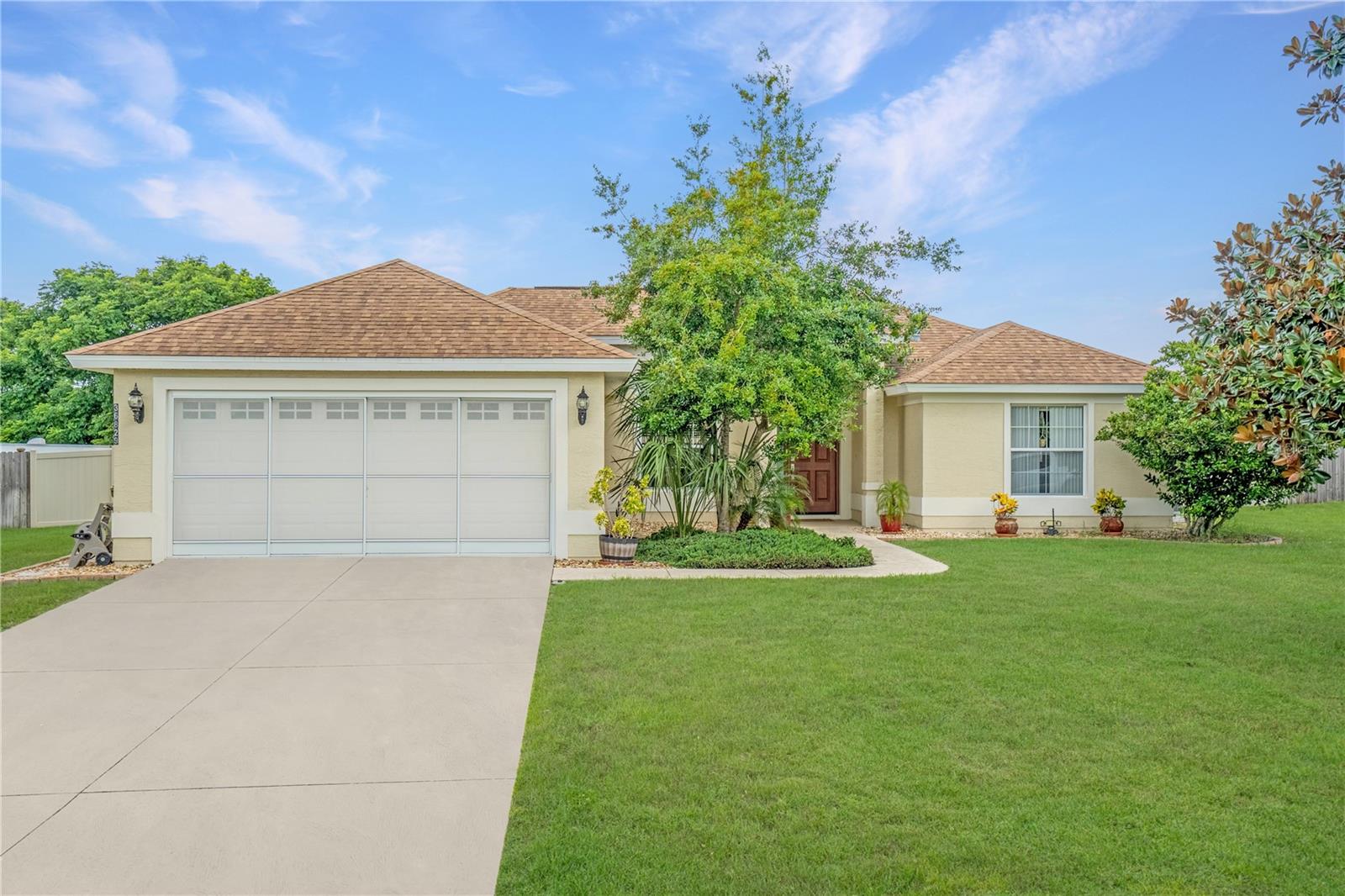 Whispering Wind St, Grand Island, FL 32735