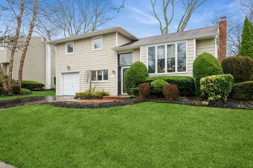 12 Jane Dr, Old Bethpage, NY, 11804-1515 | Card Image