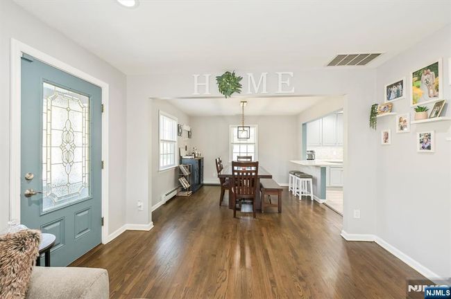 42 Jackson Ave, House other with 3 bedrooms, 3 bathrooms and null parking in Pompton Plains NJ | Image 5