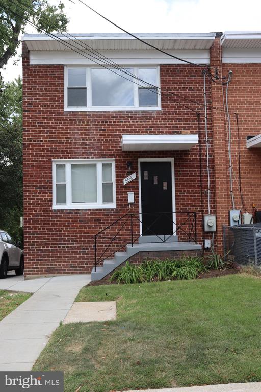 35th Pl, Hyattsville, MD 20782
