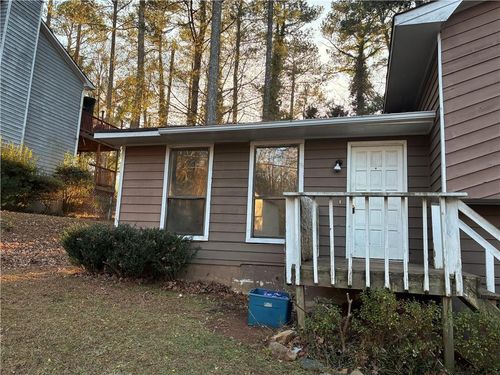 3253 Deshong Dr, Stone Mountain, GA, 30087-4025 | Card Image