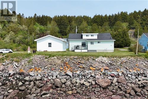 521 Wellington Rd, Blacks Harbour, NB, E5H1C7 | Card Image