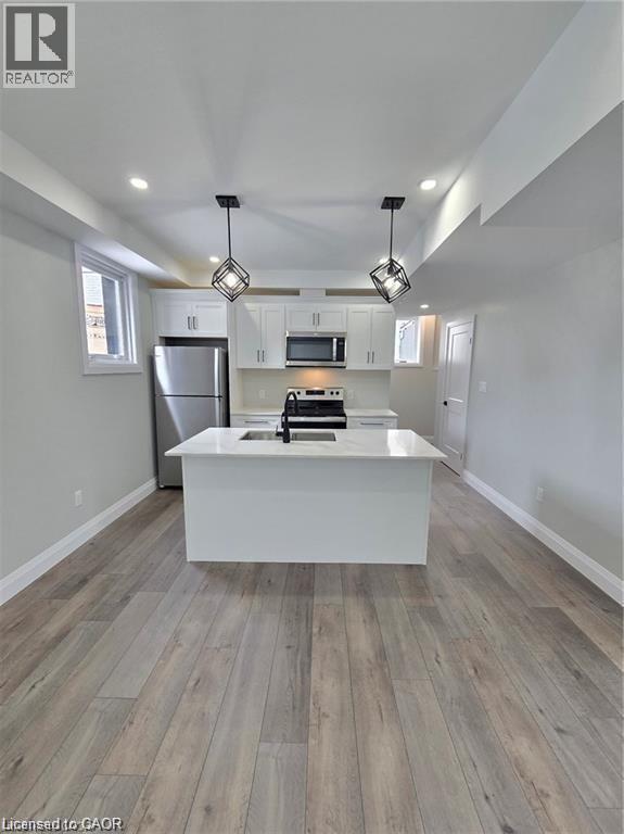 Residential Lease in New Hamburg 5