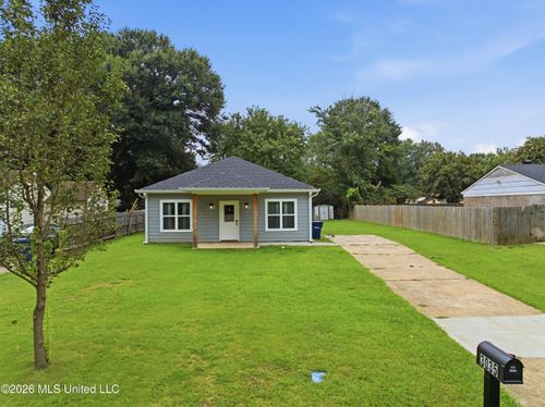 3035 Normandy Dr, Horn Lake, MS, 38637-1612 | Card Image