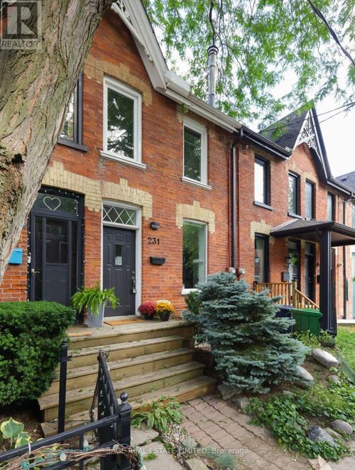 231 Boulton Avenue, Toronto (South Riverdale), ON, M4M2J8 | Card Image