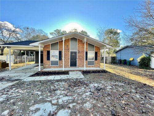 3617 Metric Dr, Hope Mills, NC, 28348-2226 | Card Image