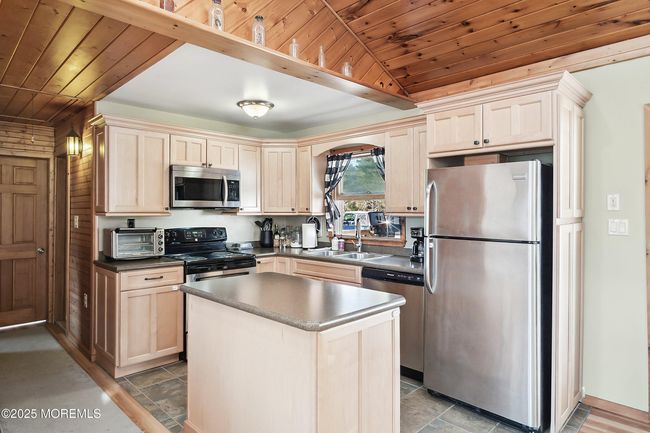 1 Holden St, House other with 3 bedrooms, 1 bathrooms and null parking in LITTLE EGG HARBOR TWP NJ | Image 8