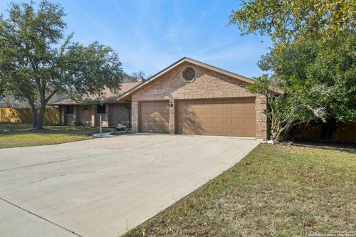 29735 Saddleback Cir, Boerne, TX, 78015-4531 | Card Image