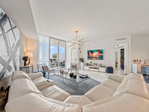 403-15901 Collins Ave, Sunny Isles Beach, FL, 33160-4721 | Card Image