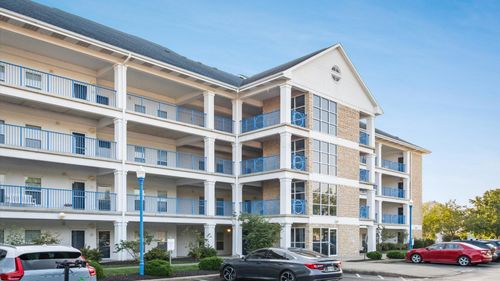304-4401 Hunts Landing Rd, Hebron, OH, 43025-9493 | Card Image