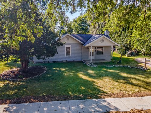 800 S River Road, Fox River Grove, IL, 60021 | Card Image