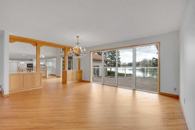 12236 Lake Erie Way Se, Home with 4 bedrooms, 3 bathrooms and 9 parking in Calgary AB | Image 13