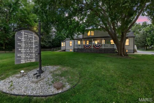 423 Woodlawn Ave, O Fallon, MO, 63366-2809 | Card Image
