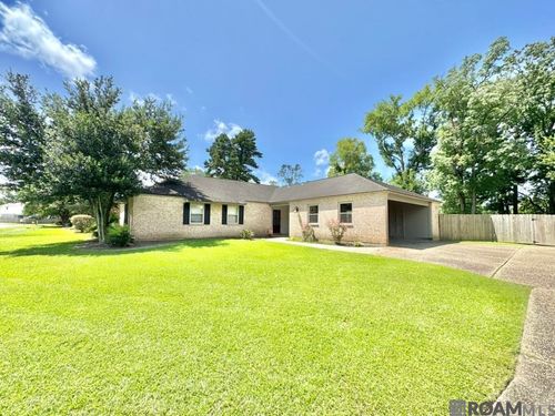 15826 New Market Dr, Baton Rouge, LA, 70817 | Card Image