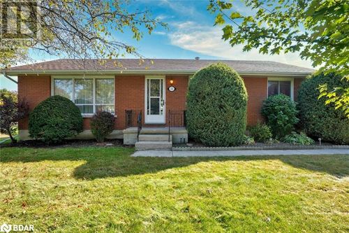 33 Hancey Cres, Alliston, ON, L9R1B8 | Card Image