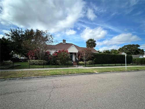 701 29th Ave N, St Petersburg, FL, 33704-2016 | Card Image
