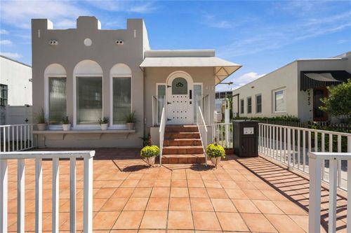 417 Burns Ct, SARASOTA, FL, 34236-7014 | Card Image