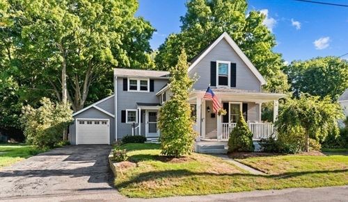 11 Cedar St, Westborough, MA, 01581-1605 | Card Image
