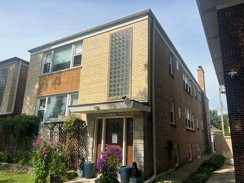 2-6528 N Rockwell Street, Chicago, IL, 60645 | Card Image