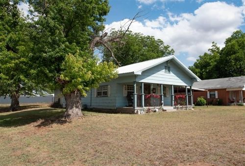 300 S Cedar Ave, Erick, OK, 73645 | Card Image