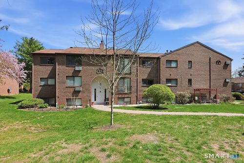 11q-500 Darling St, Southington, CT, 06489-2694 | Card Image