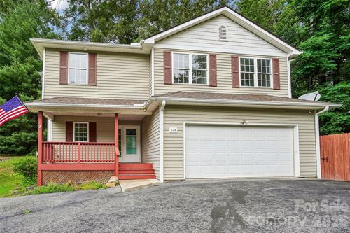 124 Karla Cir, Hendersonville, NC, 28739-8740 | Card Image