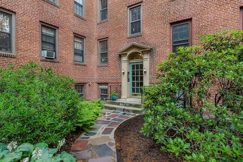 apt-b-12 Ware St, Cambridge, MA, 02138-4043 | Card Image