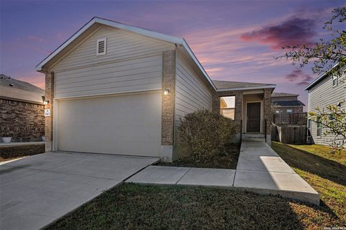 643 Anthem Ln, New Braunfels, TX, 78132-5329 | Card Image