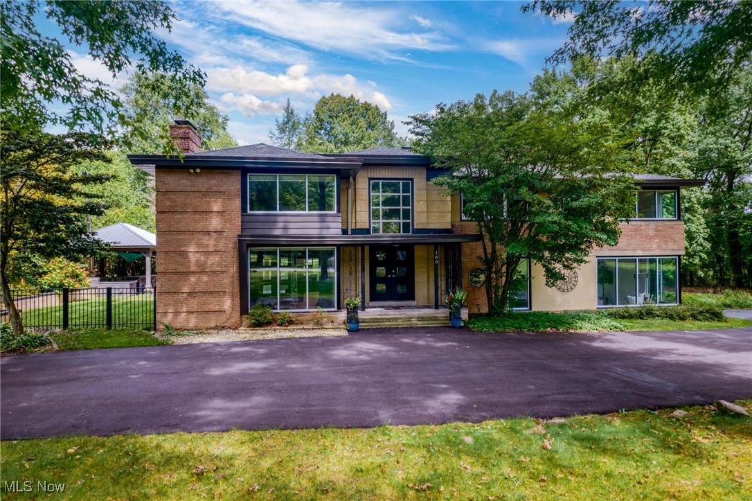 Hampshire Rd, Akron, OH 44313