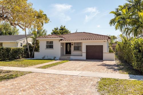 180 Carlisle Dr, Miami Springs, FL, 33166-5040 | Card Image