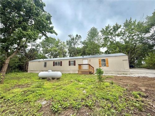 2924 Dune Dr, Odessa, MO, 64076-1728 | Card Image