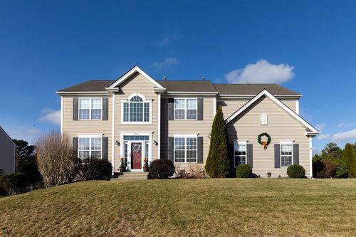 520 Raymond Rd, Plymouth, MA, 02360-6884 | Card Image