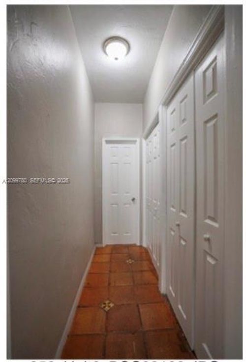 9-952 Meridian Ave, Miami Beach, FL, 33139-8436 | Card Image