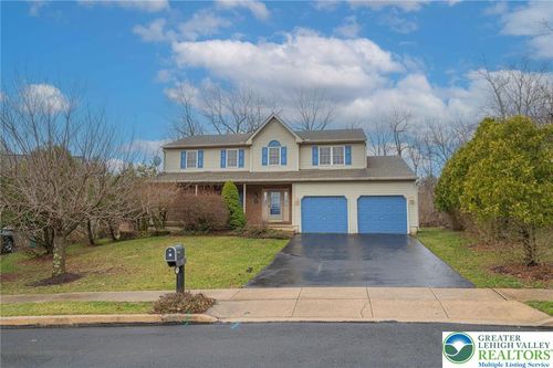 40 Elk Ct, Reading, PA, 19606-9494 | Card Image